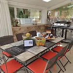 Corniche, Villa Privee, 4 Suites, Vue Mer, Piscine Au Sel, Chauffee Et Couverte