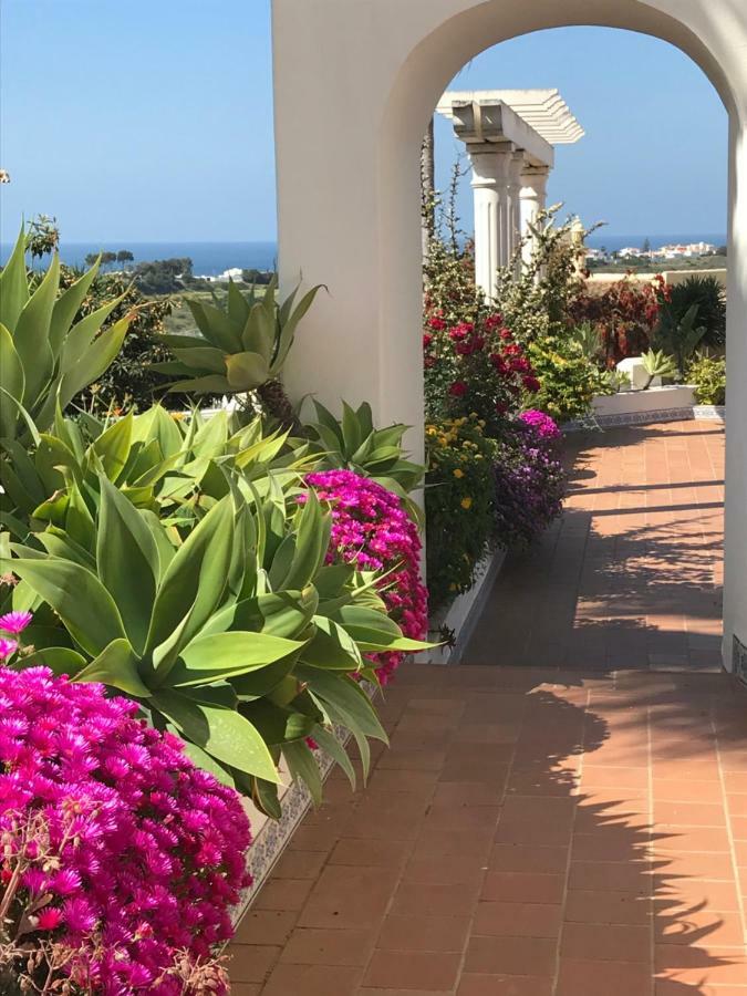 Corniche, Privée, 4 Suites, Vue Mer, Piscine Au Sel, Chauffée Et Couverte Villa *