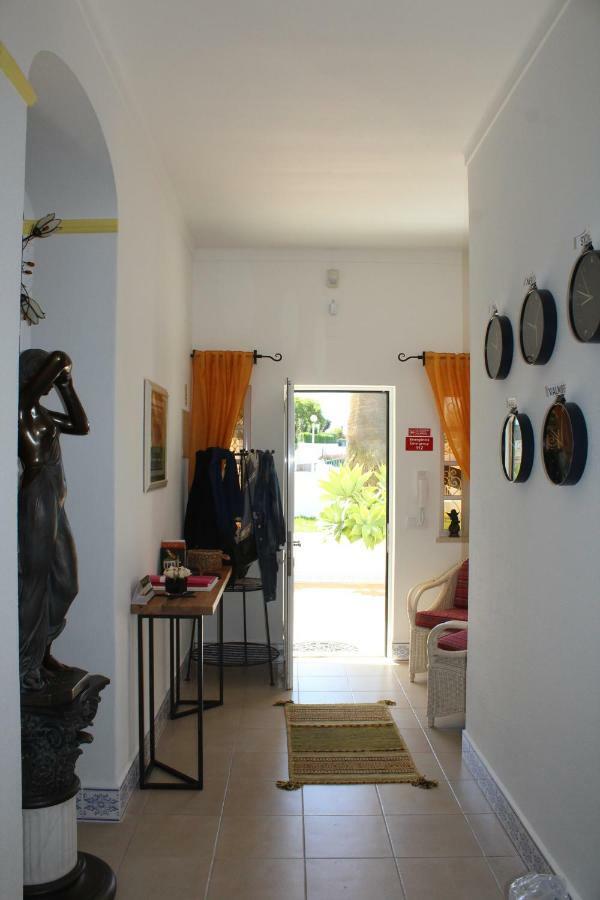 Corniche, Privée, 4 Suites, Vue Mer, Piscine Au Sel, Chauffée Et Couverte *